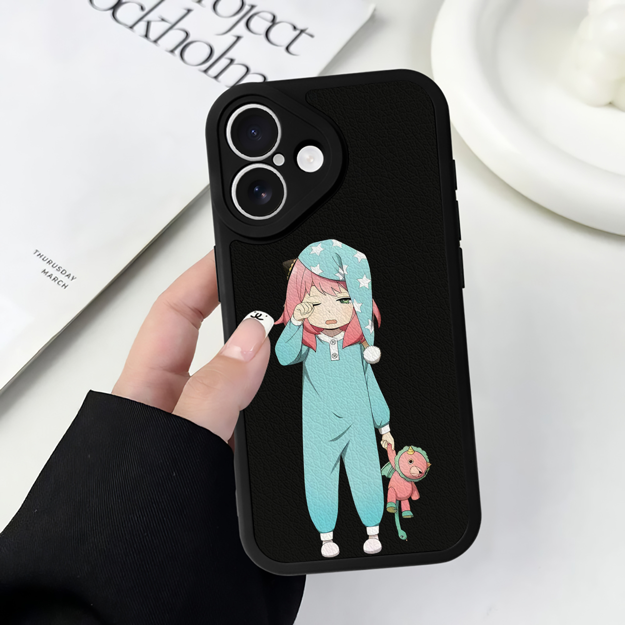 （画像用） SPY×FAMILY间谍家家酒 【iPhone 16シリーズ対応】シリコンスマホケース（レザー調） 材質：シリコン